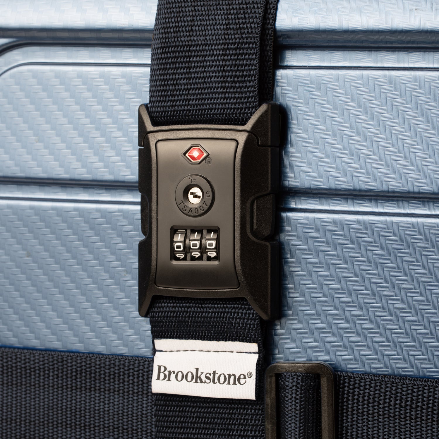 SUPPLY ACCESSORIES Brookstone 2 Way Luggage Strap + Combo Lock in Blue