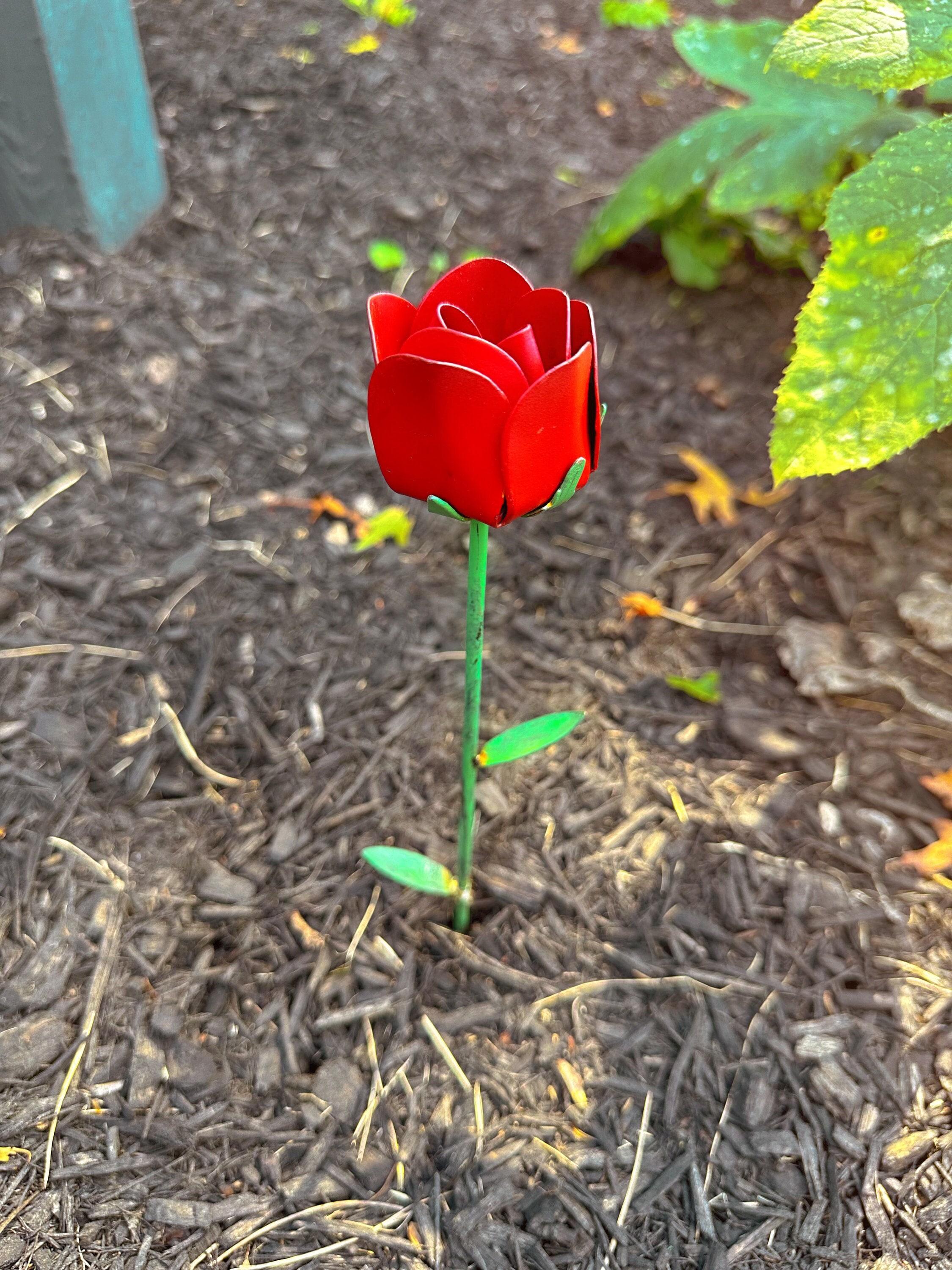 Red Rose Plant Pick | Garden Stakes Planter Rain Gauges Flower Art Metal Gifts For Mom Decor Planters Yard